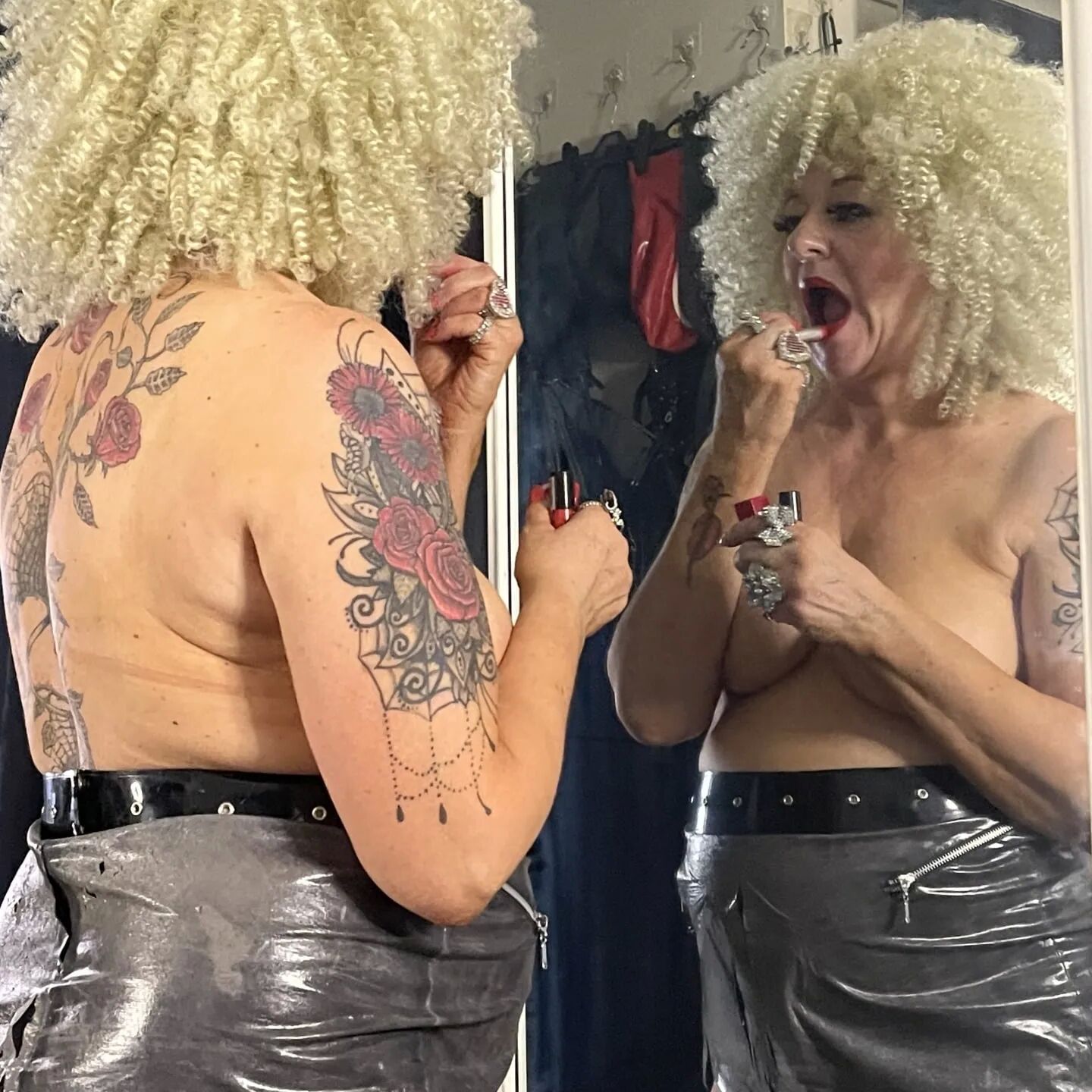 SMOKING TRAMP SHIRLEY
