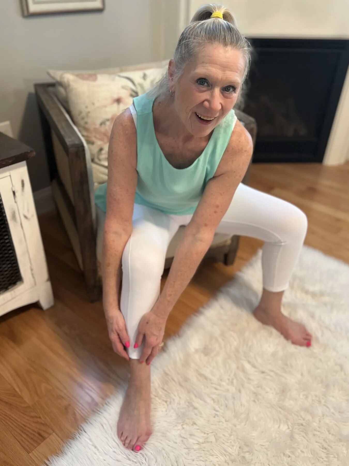 TIGHT White Leggings and Blue Top (Dani D MILF )