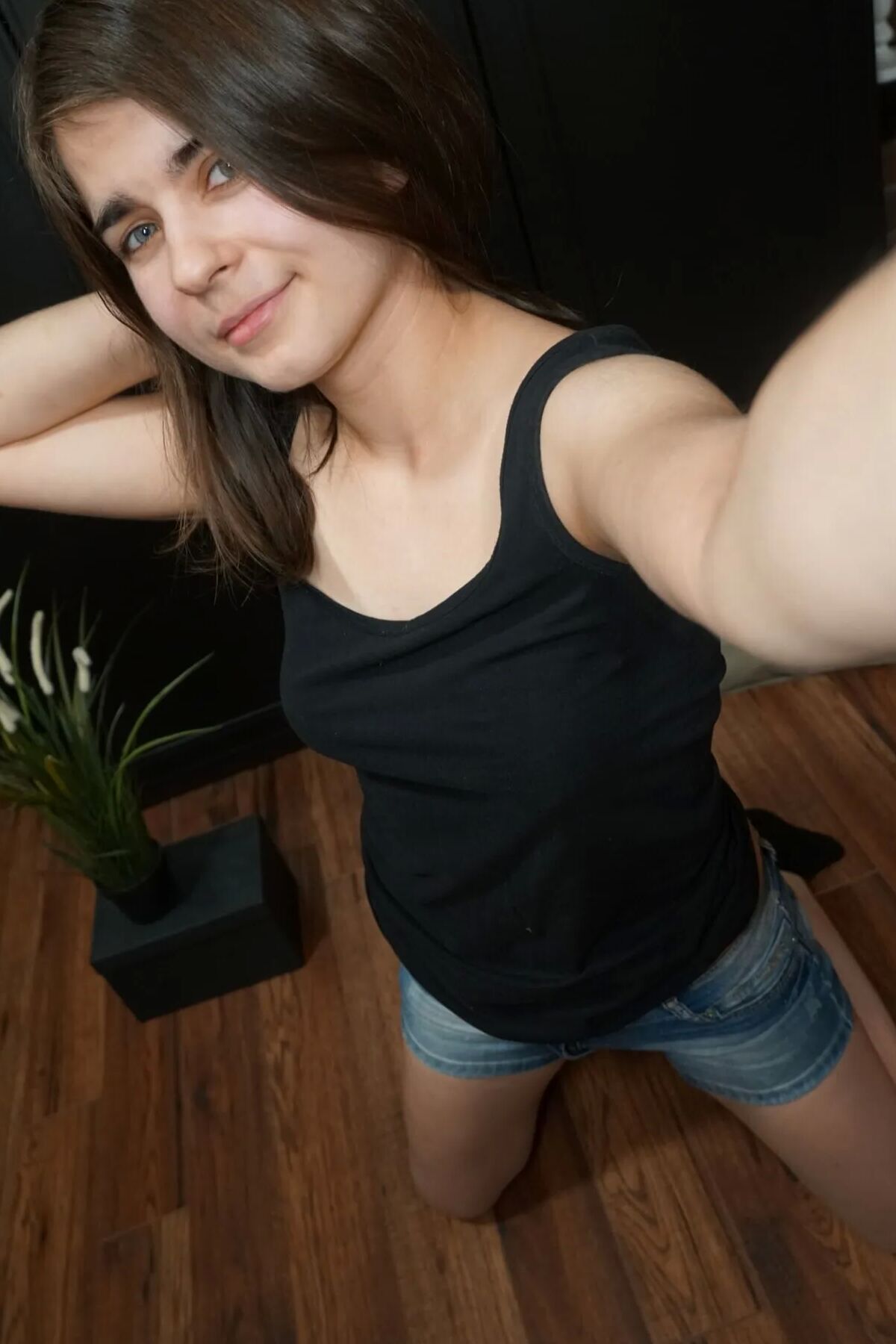 Sexy amateur takes her first hot nudes