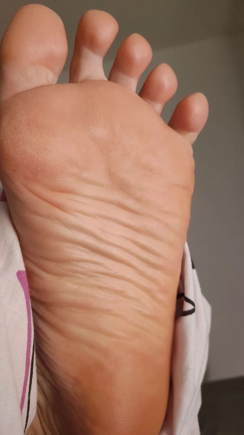 Hornychubby feet new
