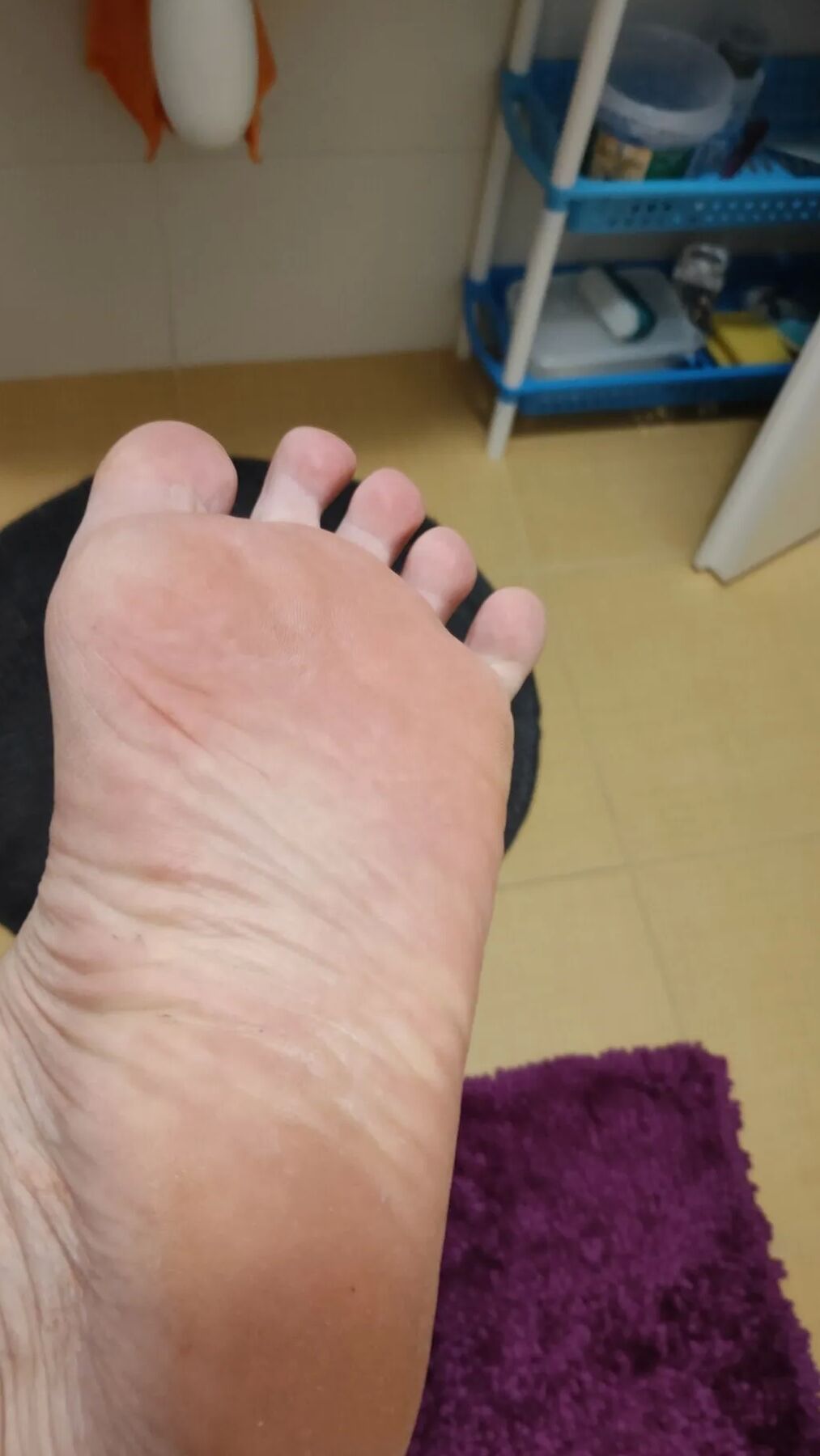 Hornychubby feet new