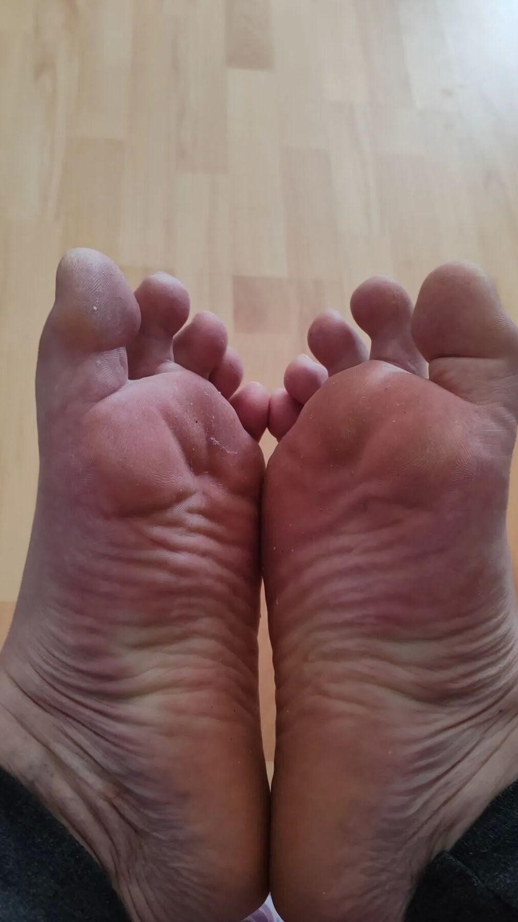 Hornychubby feet new