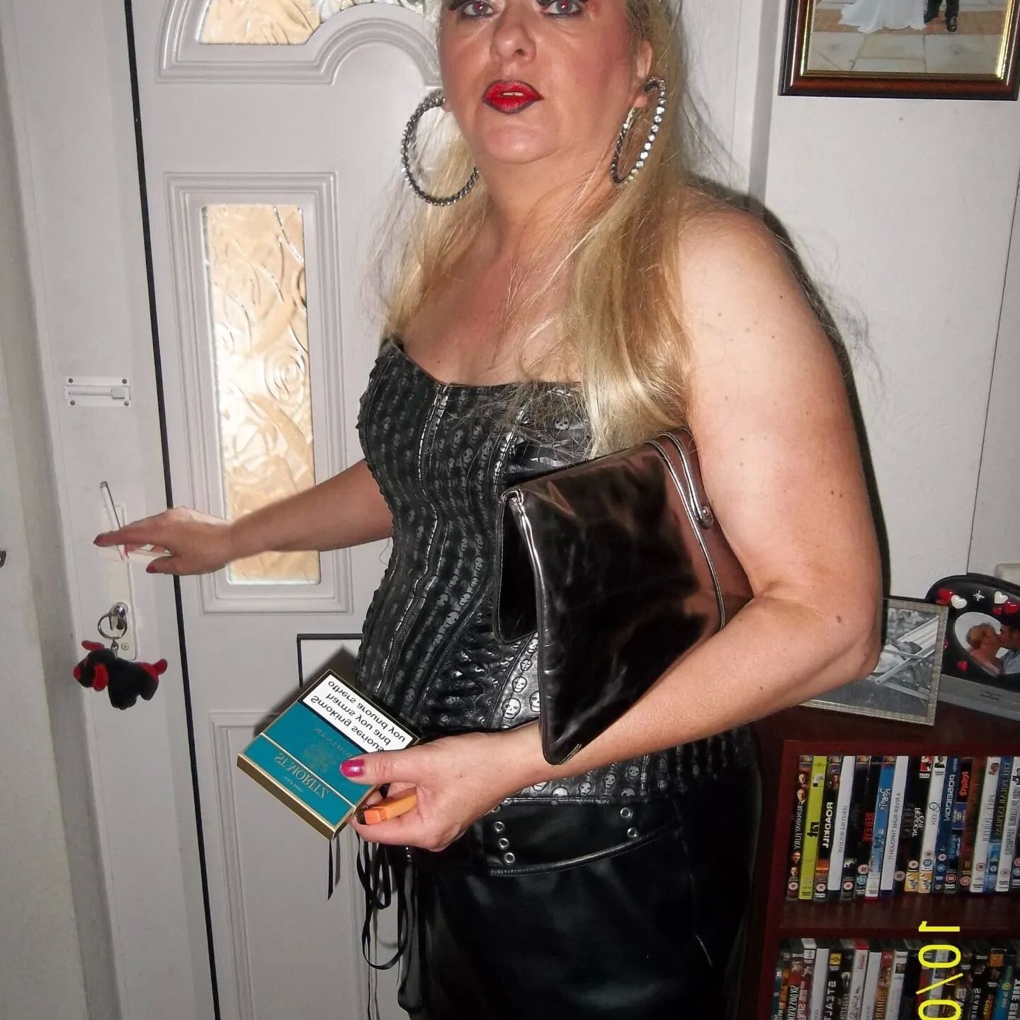 SHIRLEY SLUT 255 LOVE ME