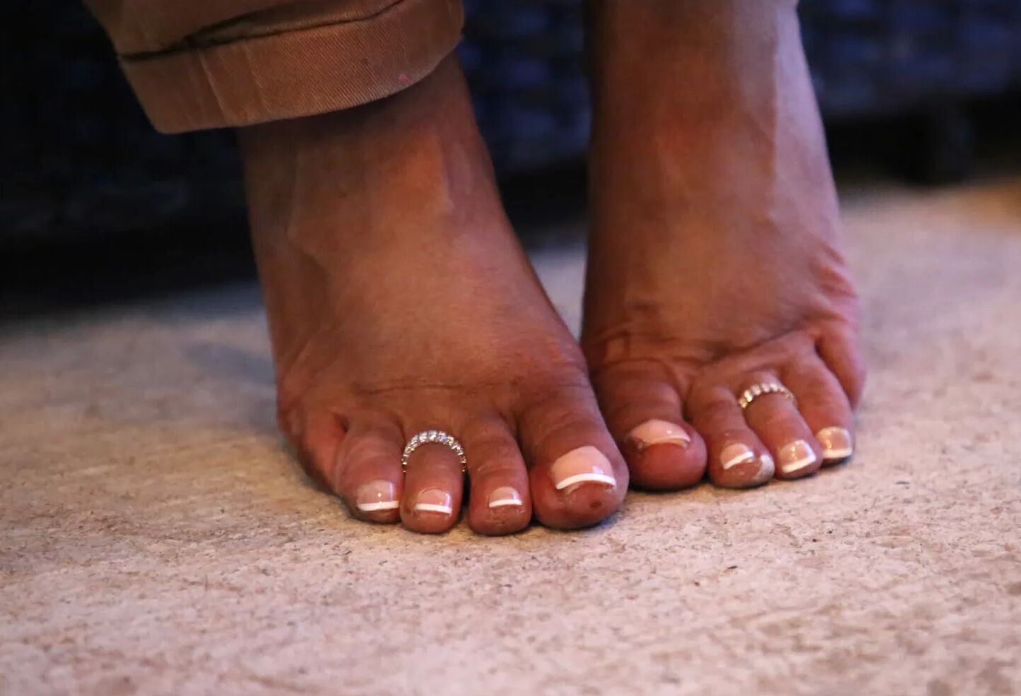Outdoor / Indoor Feet