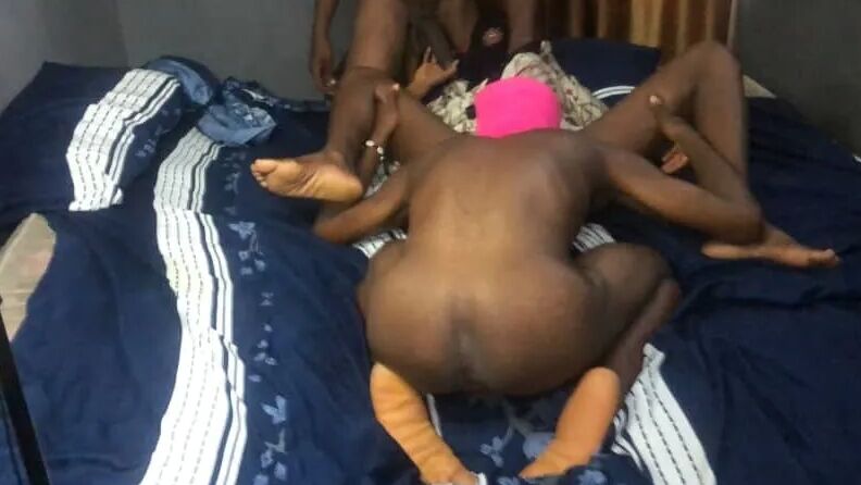 Two friends eating my pussy