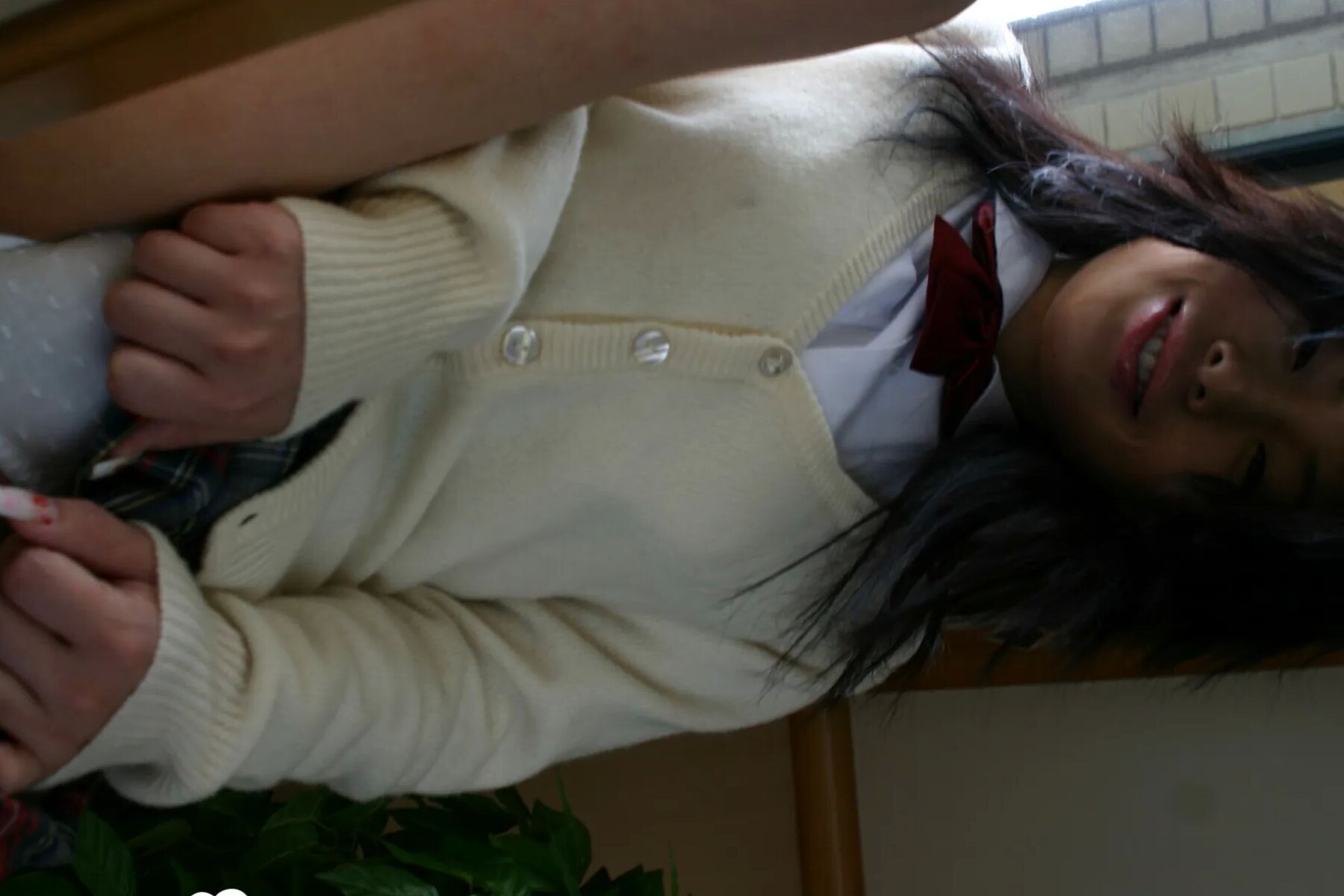Asian schoolgirl looks for some online exposure
