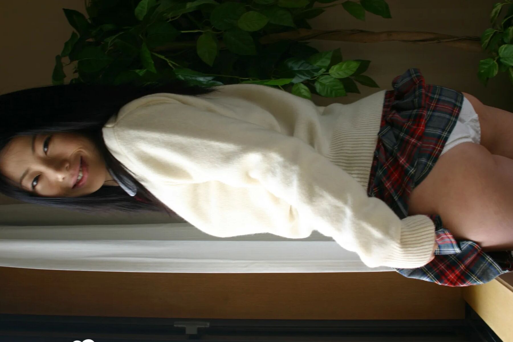 Asian schoolgirl looks for some online exposure
