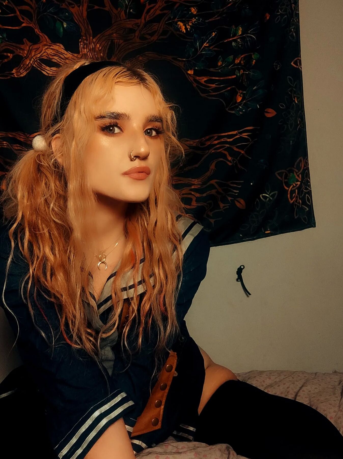 Babydoll cosplay strikes you like a sucker punch