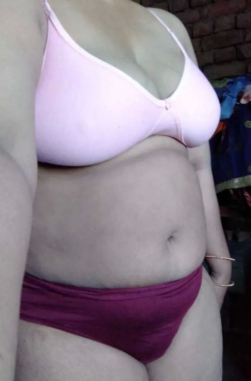 Bhabhi ki nude photo