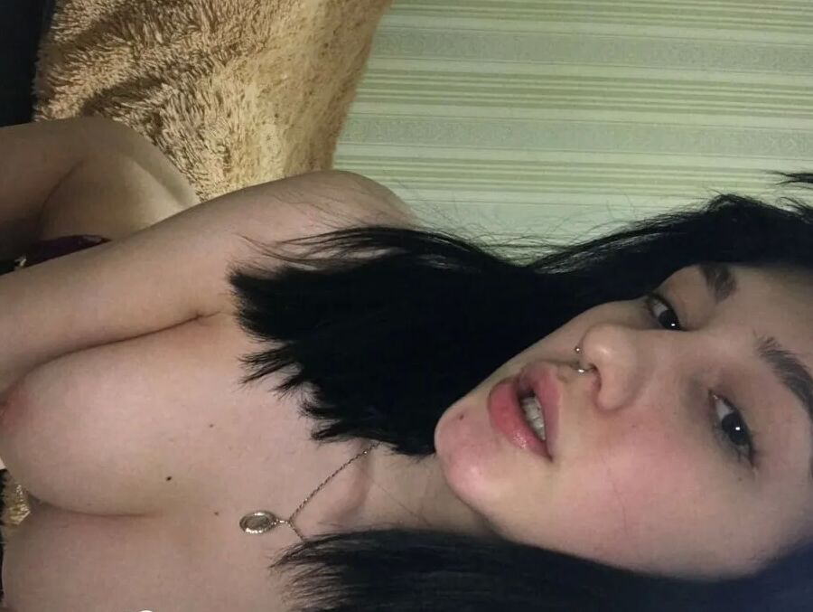 Some hot nudes from my ex girlfriend