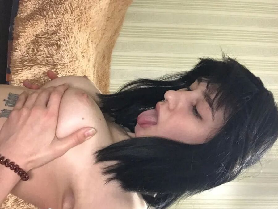 Some hot nudes from my ex girlfriend