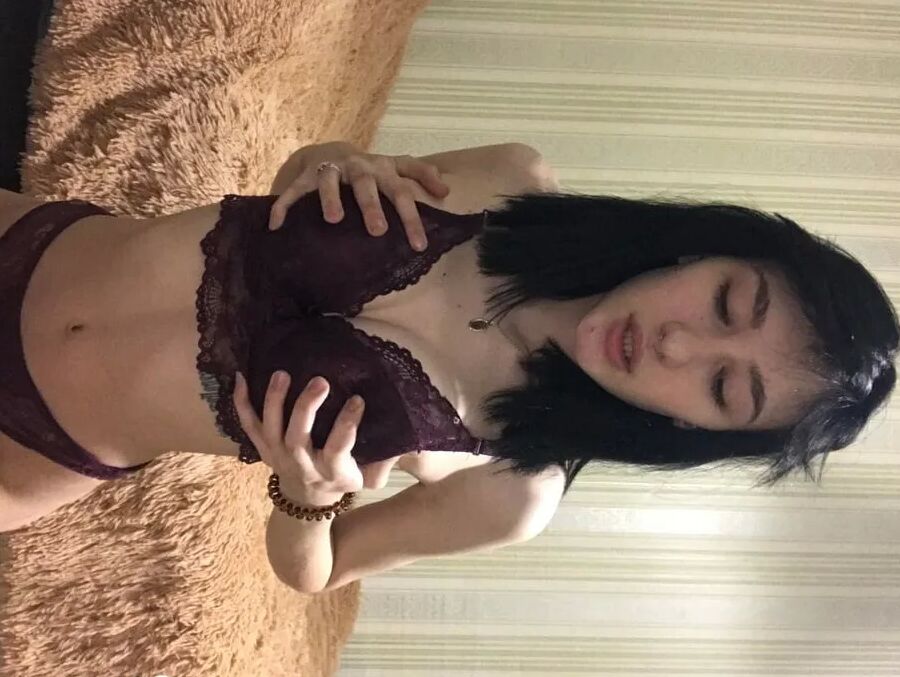 Some hot nudes from my ex girlfriend