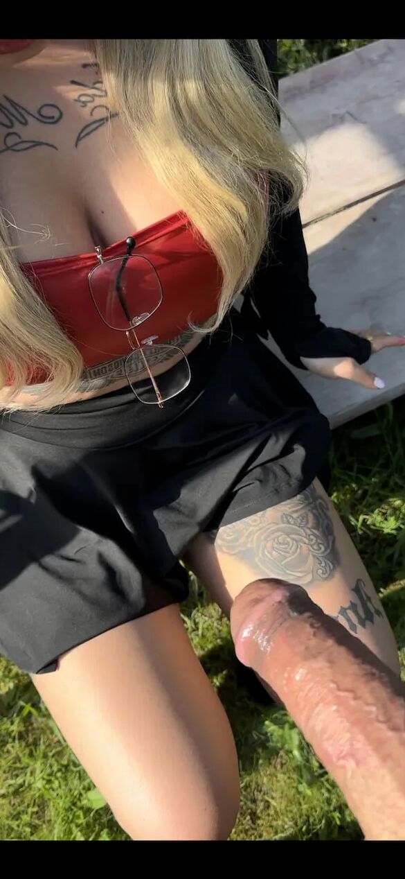 Daisy finds a cock in the garden