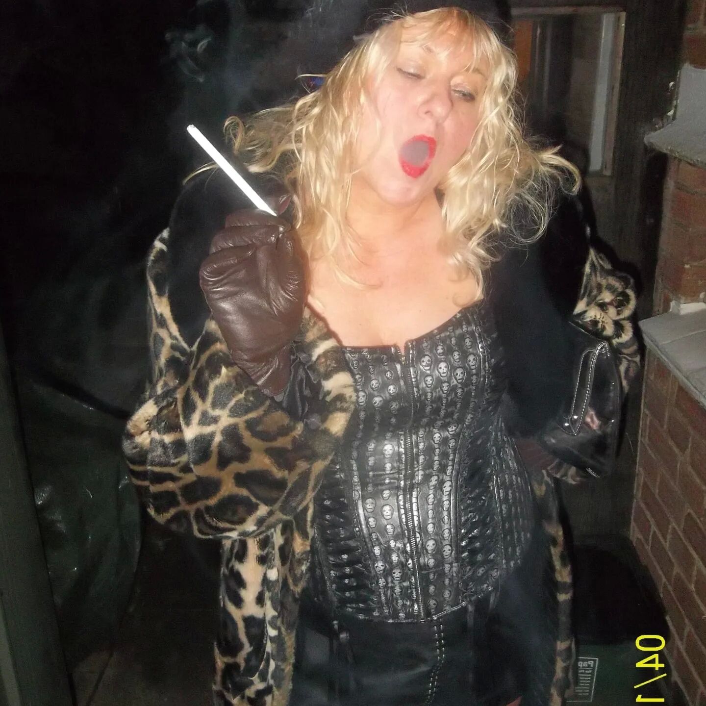SHIRLEY SLUT 290