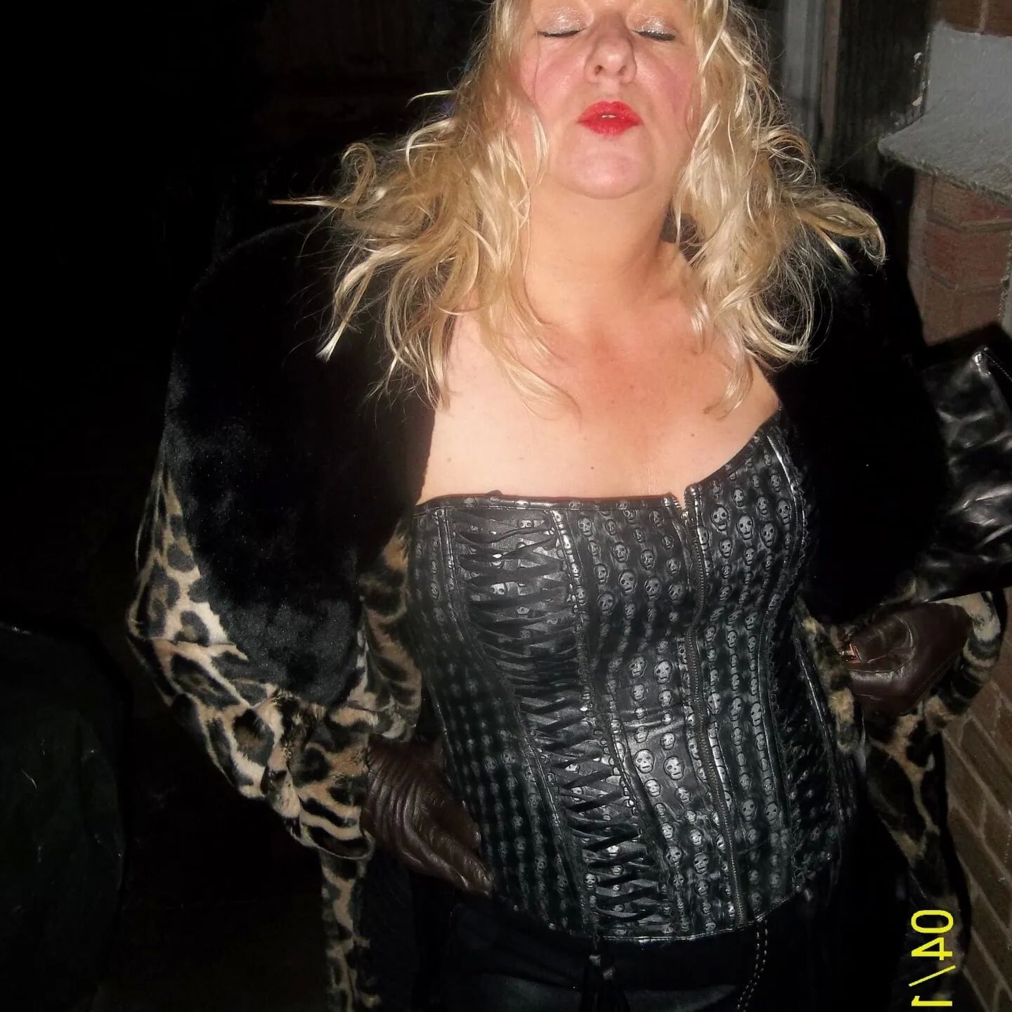 SHIRLEY SLUT 290