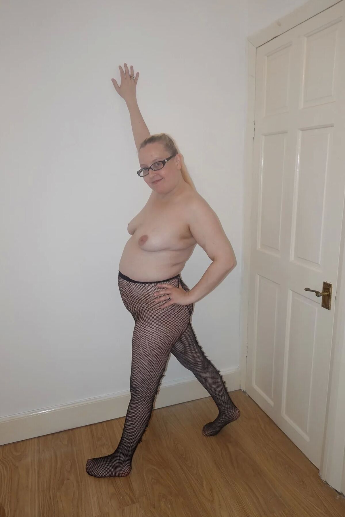 MILF in Fishnet Pantyhose