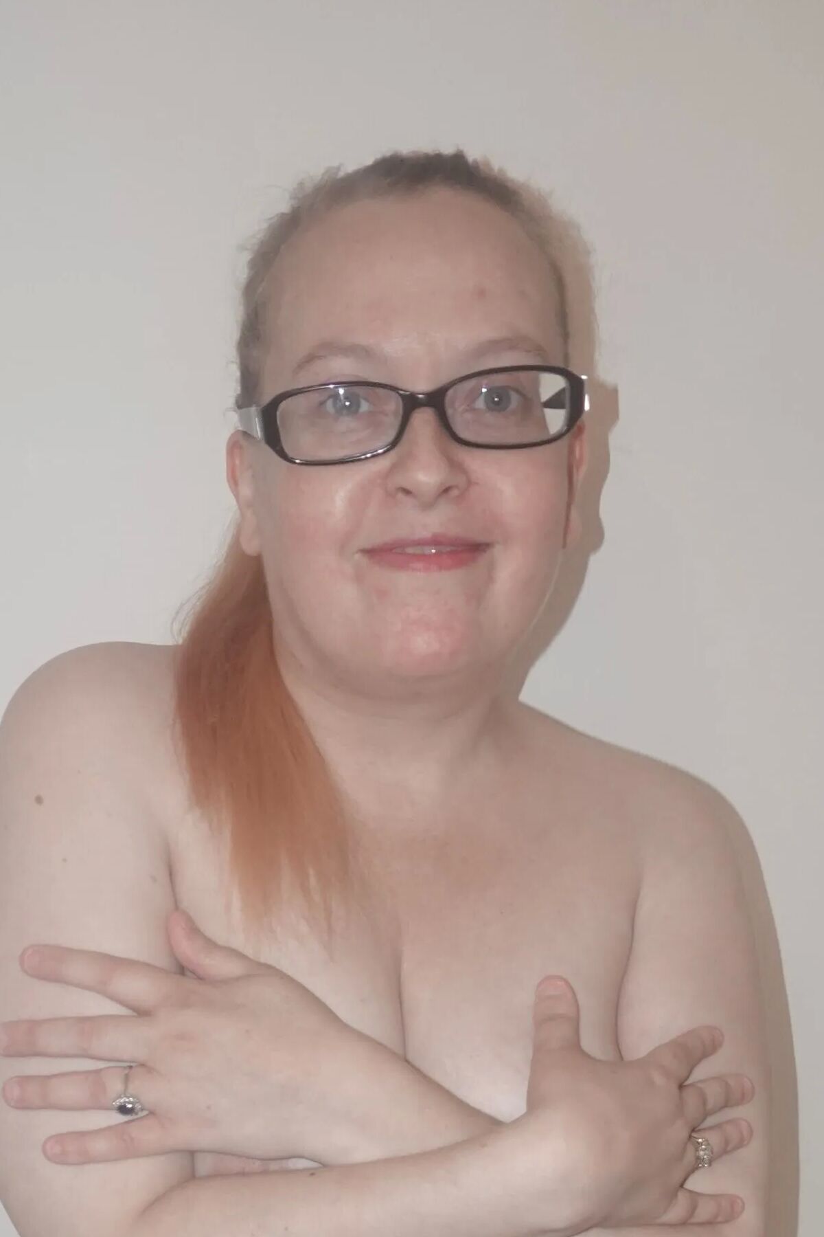 MILF in Fishnet Pantyhose