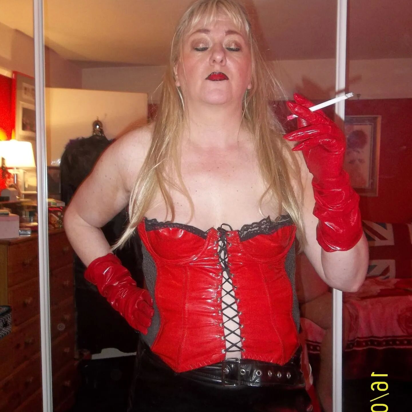 SHIRLEY SLUT 207 A