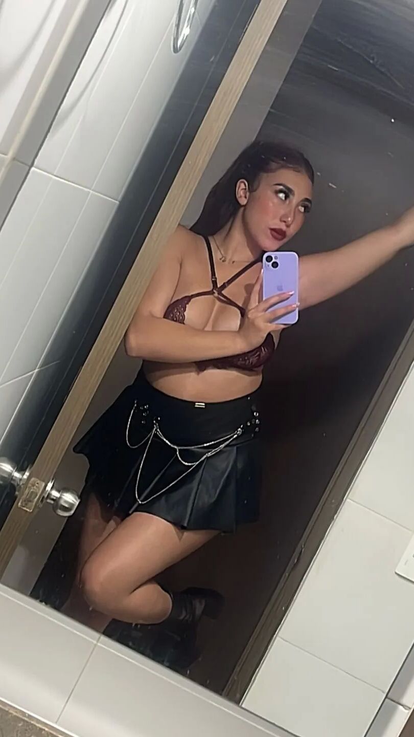 Juliana Free Photos