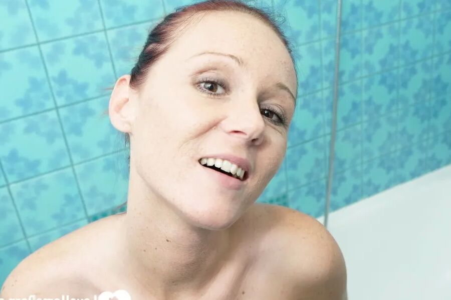 Fooling around for my boyfriend after showering