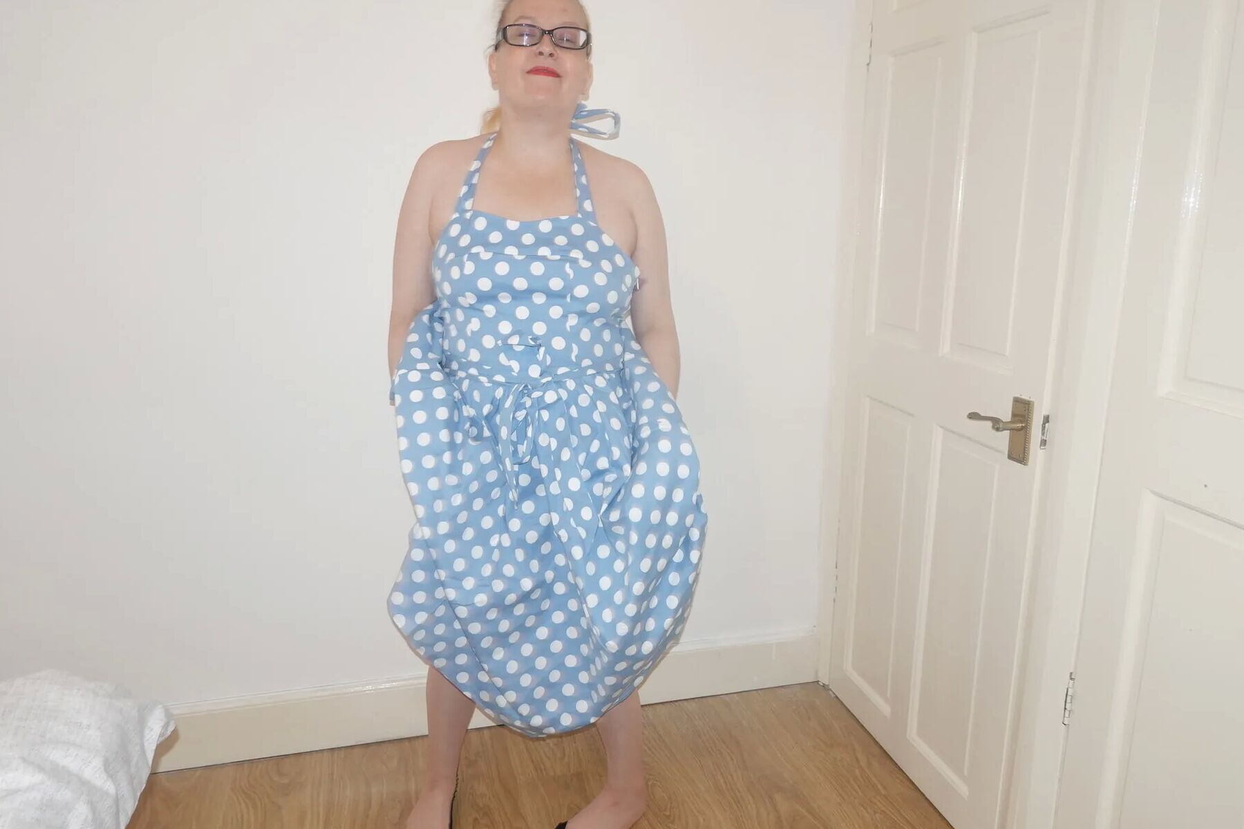 50's style dress with vintage nylon stockings