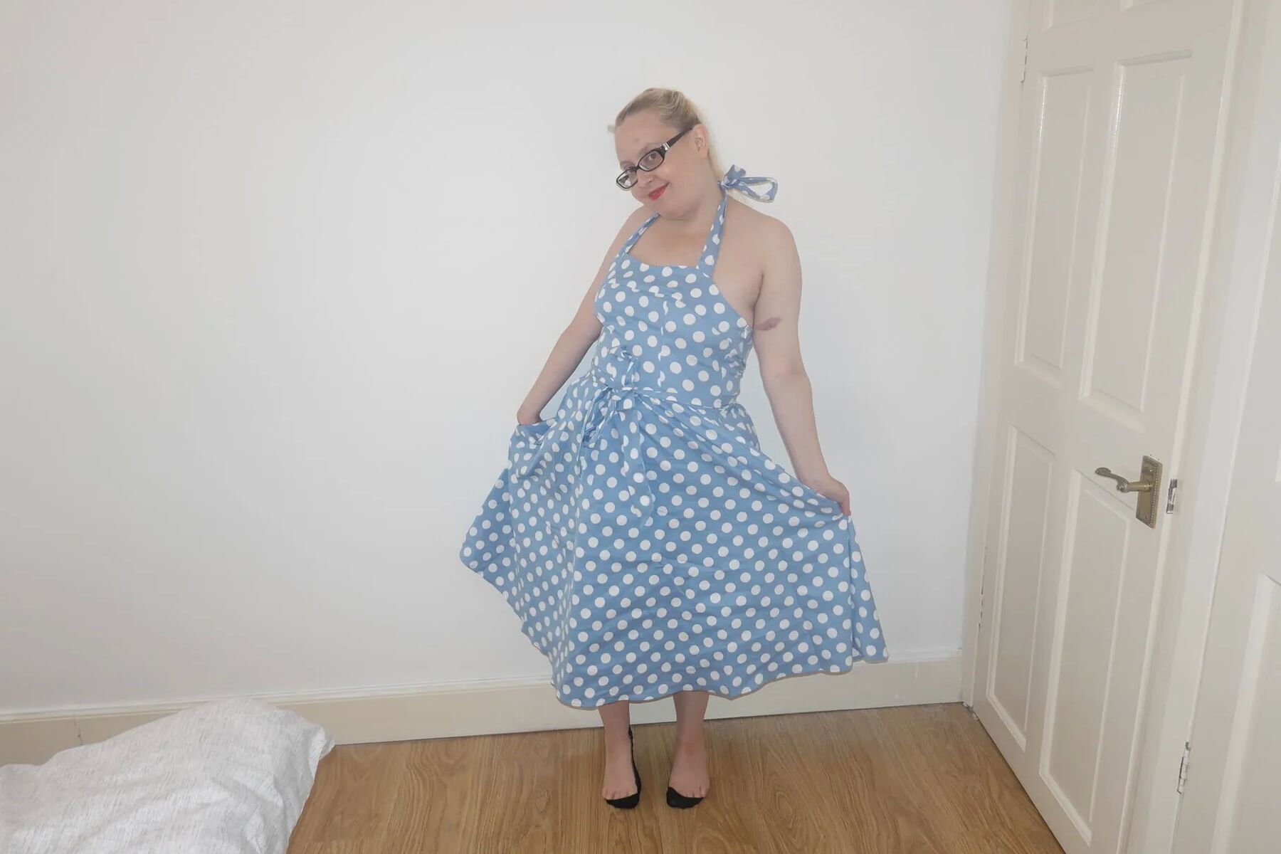 50's style dress with vintage nylon stockings