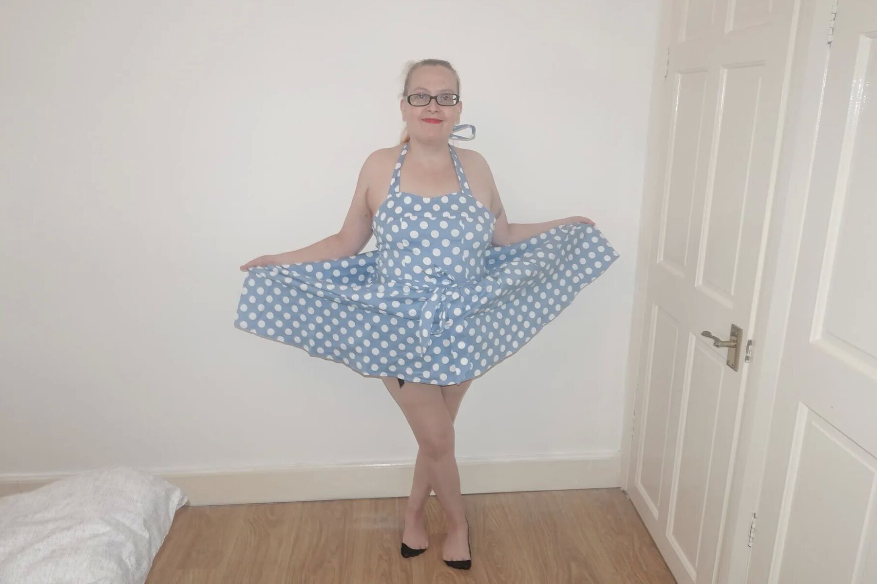 50's style dress with vintage nylon stockings