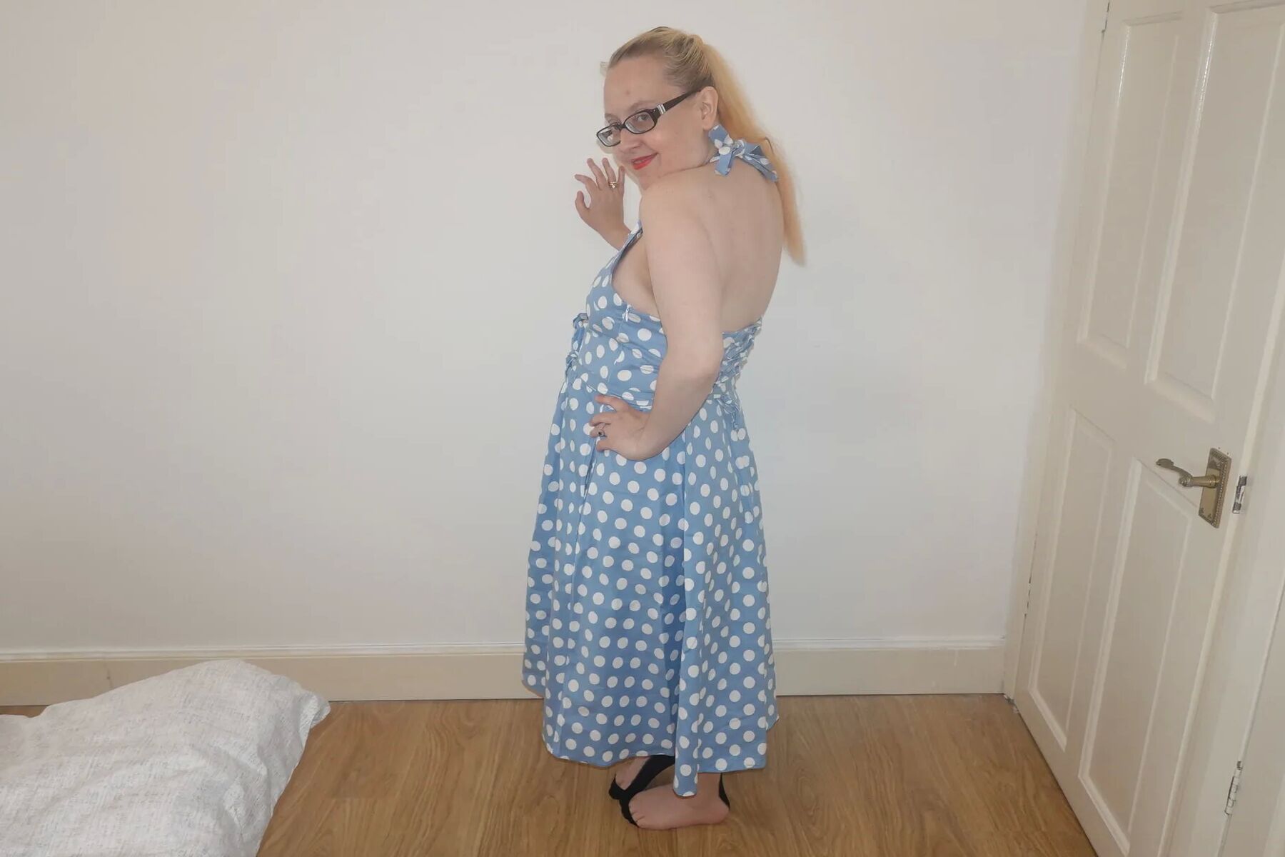 50's style dress with vintage nylon stockings