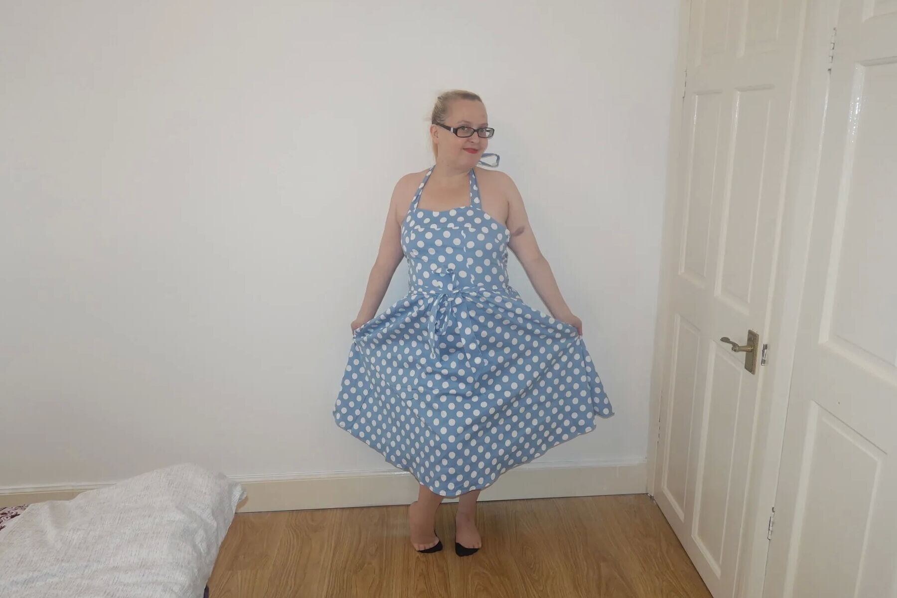 50's style dress with vintage nylon stockings