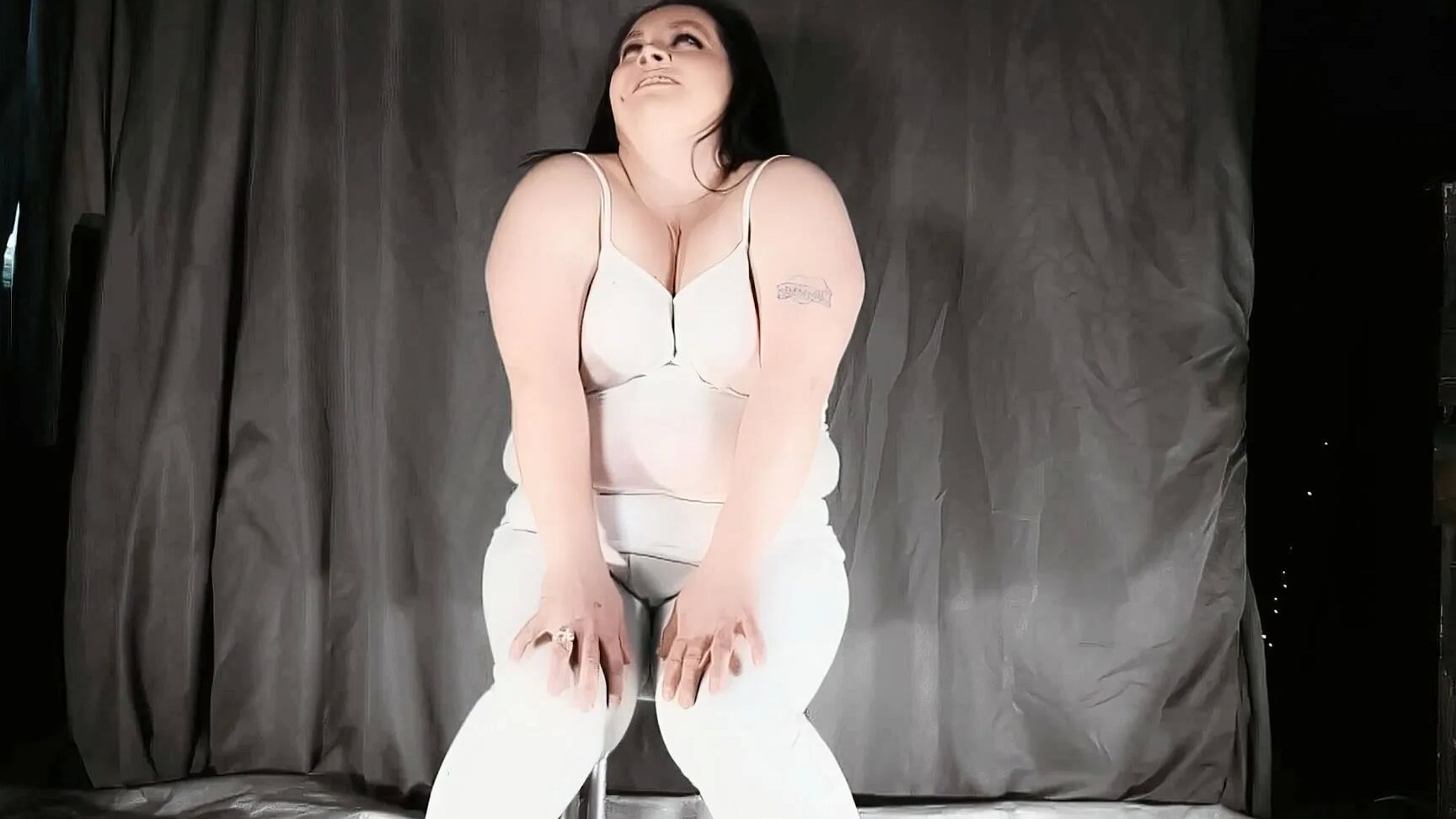 So Horny I Squirt Twice Photoset