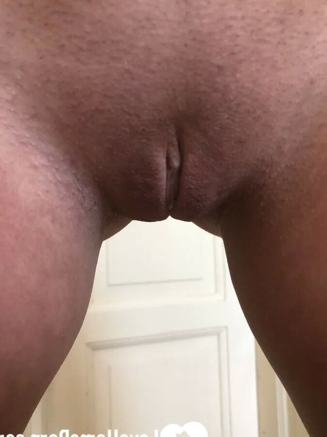 Hot MILF teacher shows off her stunning figure