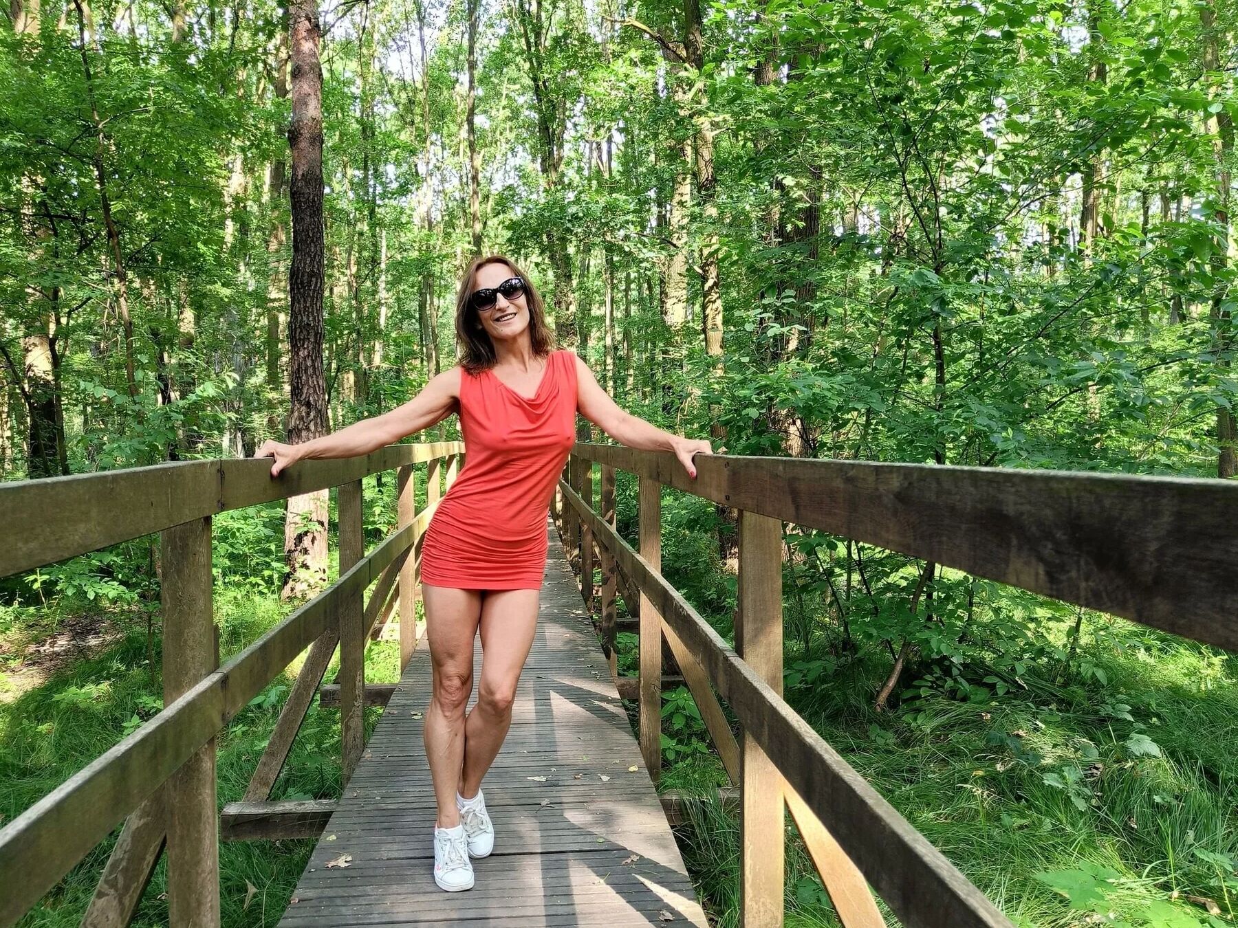Outdoor public flashing