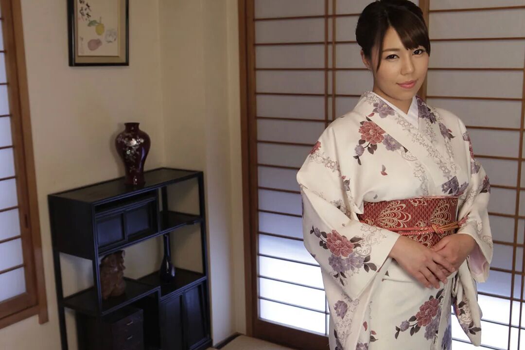 Sara Saijo :: Healthy Body As A Luxury Piledriver - CARIBBEA