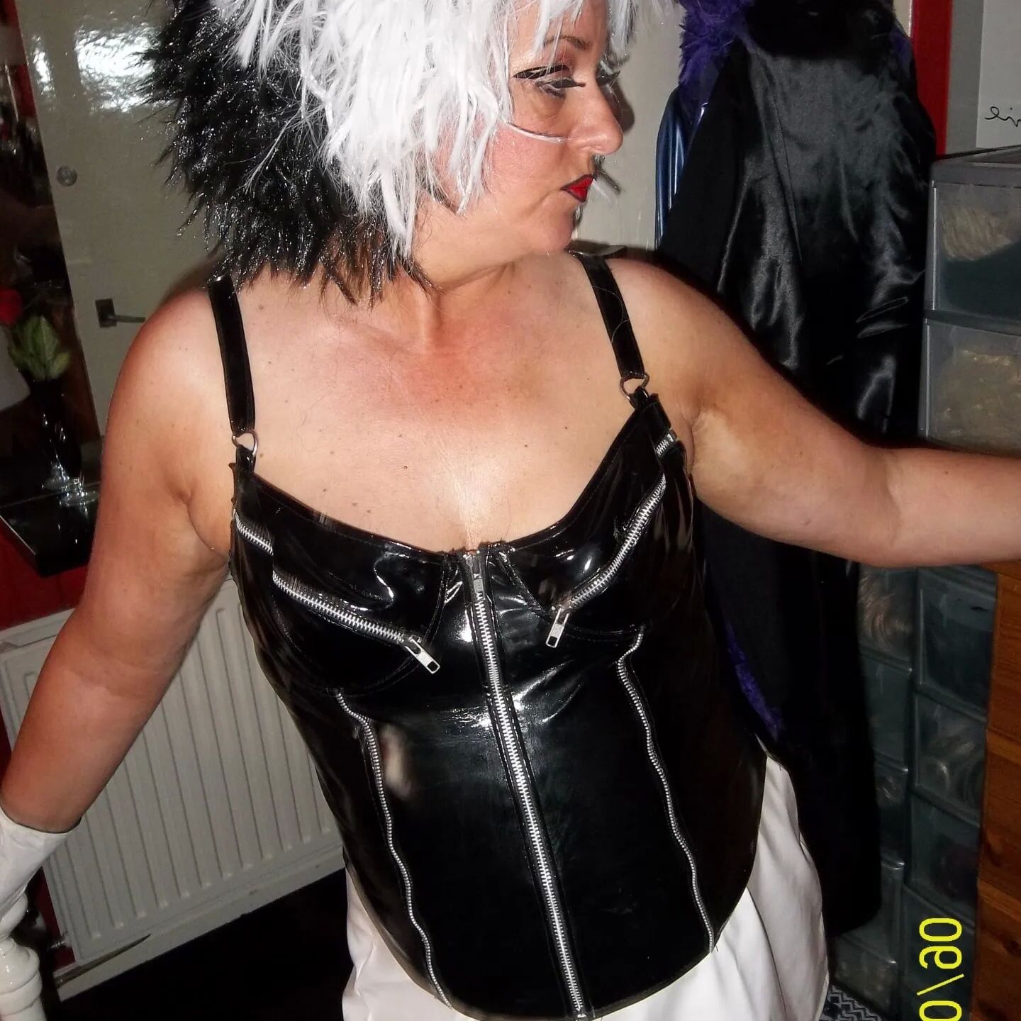 SHIRLEY SLUT 250