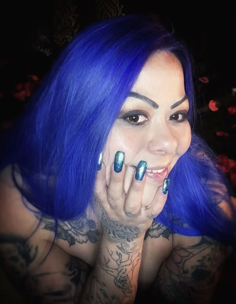SinRose -Beautiful Big Mature Tattooed Goddess