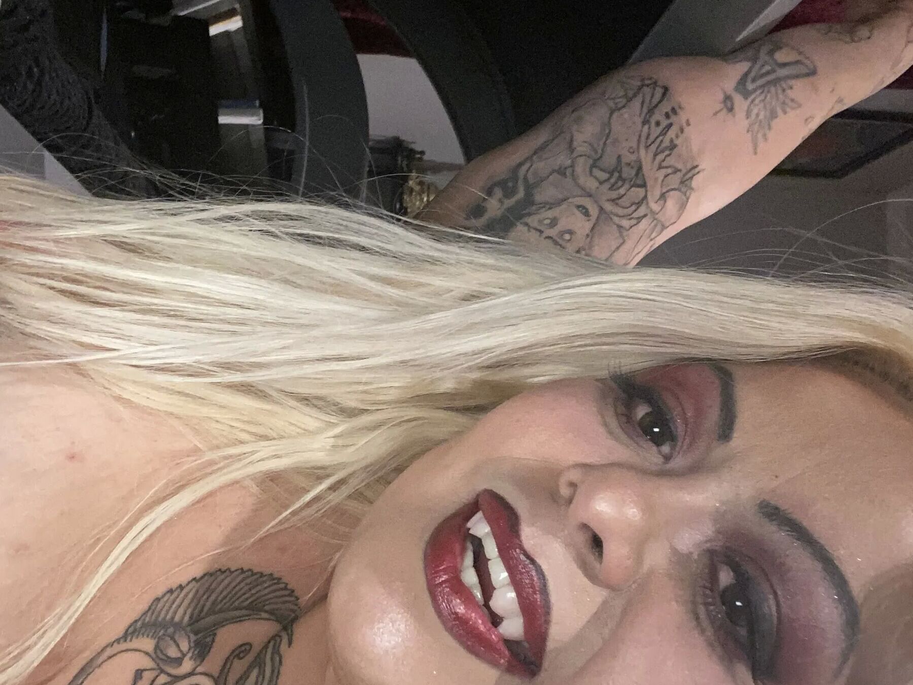 SinRose such a hot milf