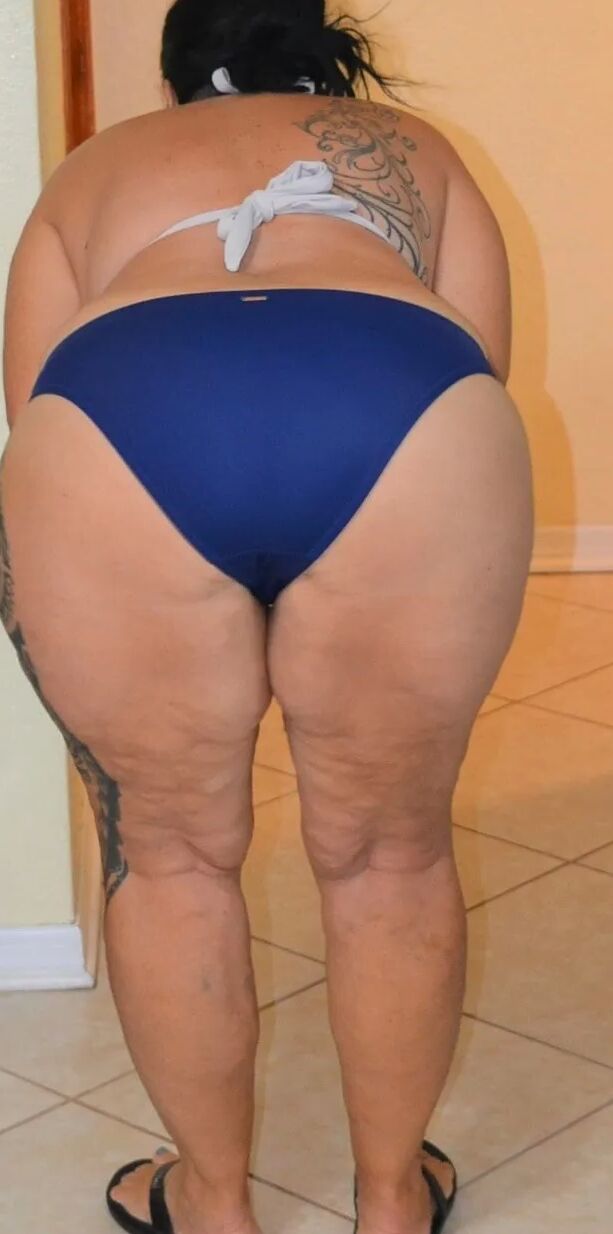 Fuck Toy Bikini Pics
