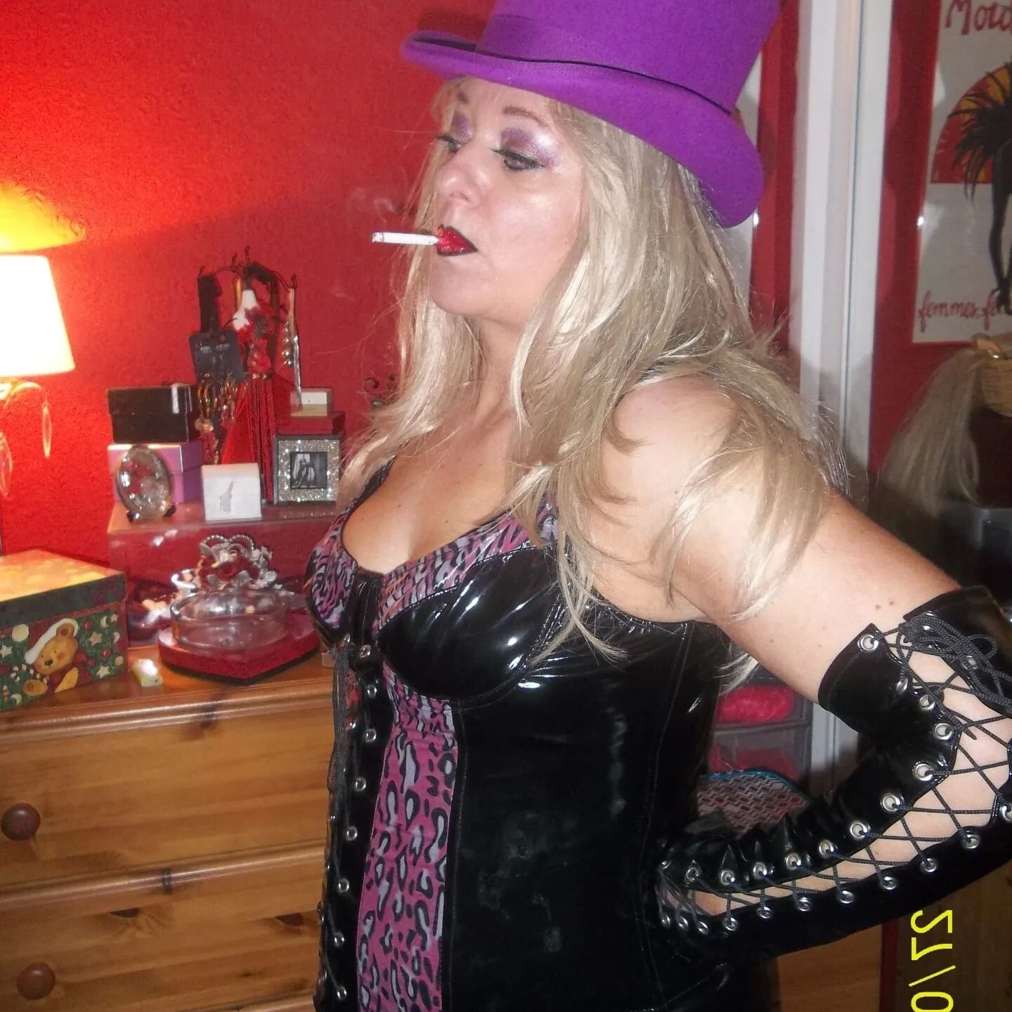 SHIRLEY SLUT 212
