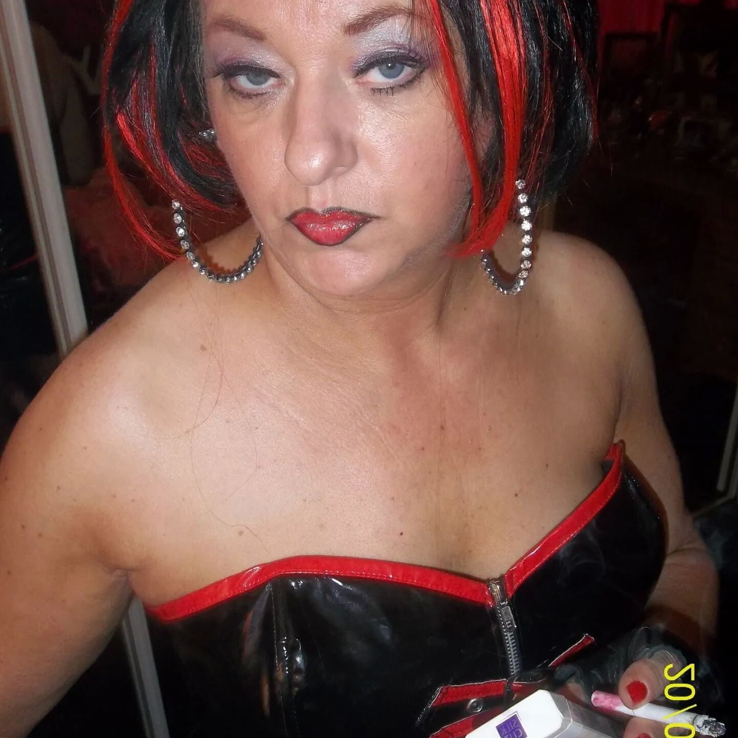 SHIRLEY SLUT 209