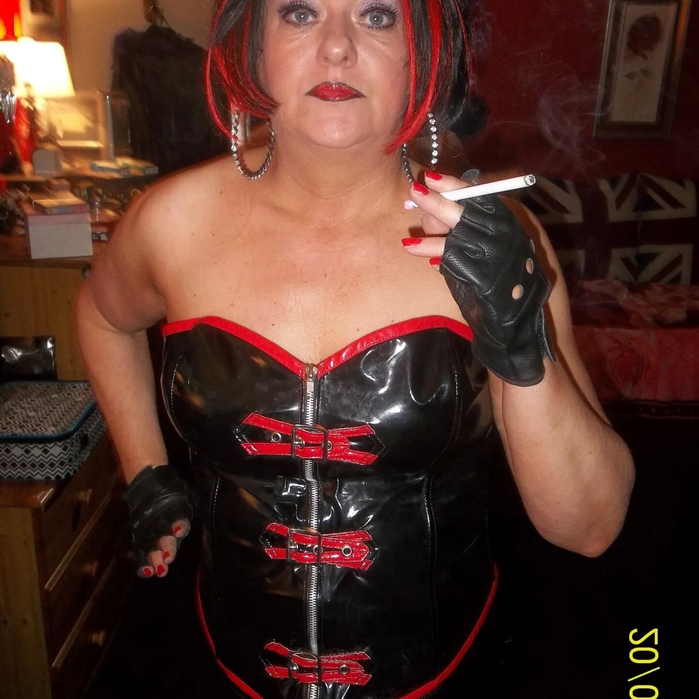 SHIRLEY SLUT 209