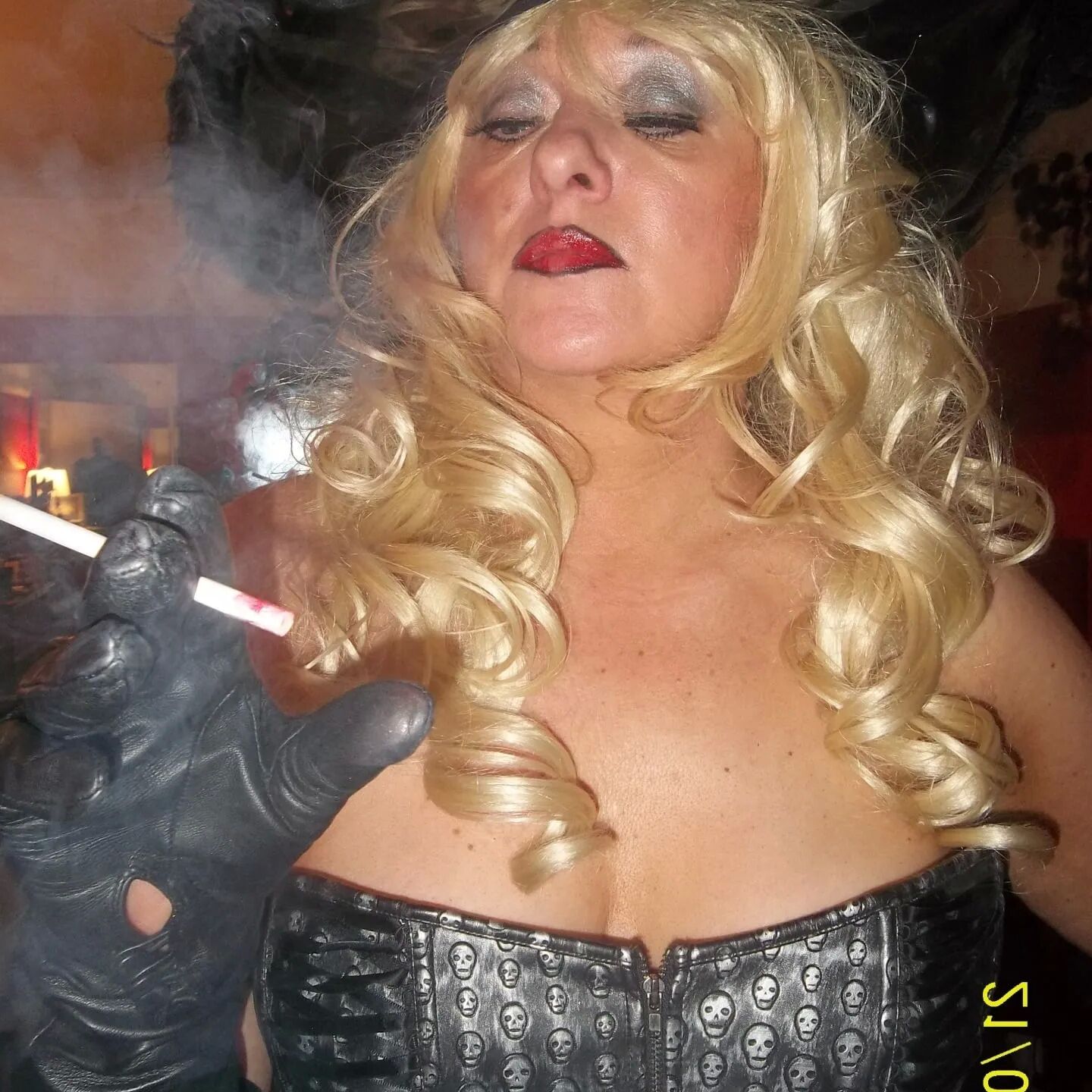 SHIRLEY SLUT 210