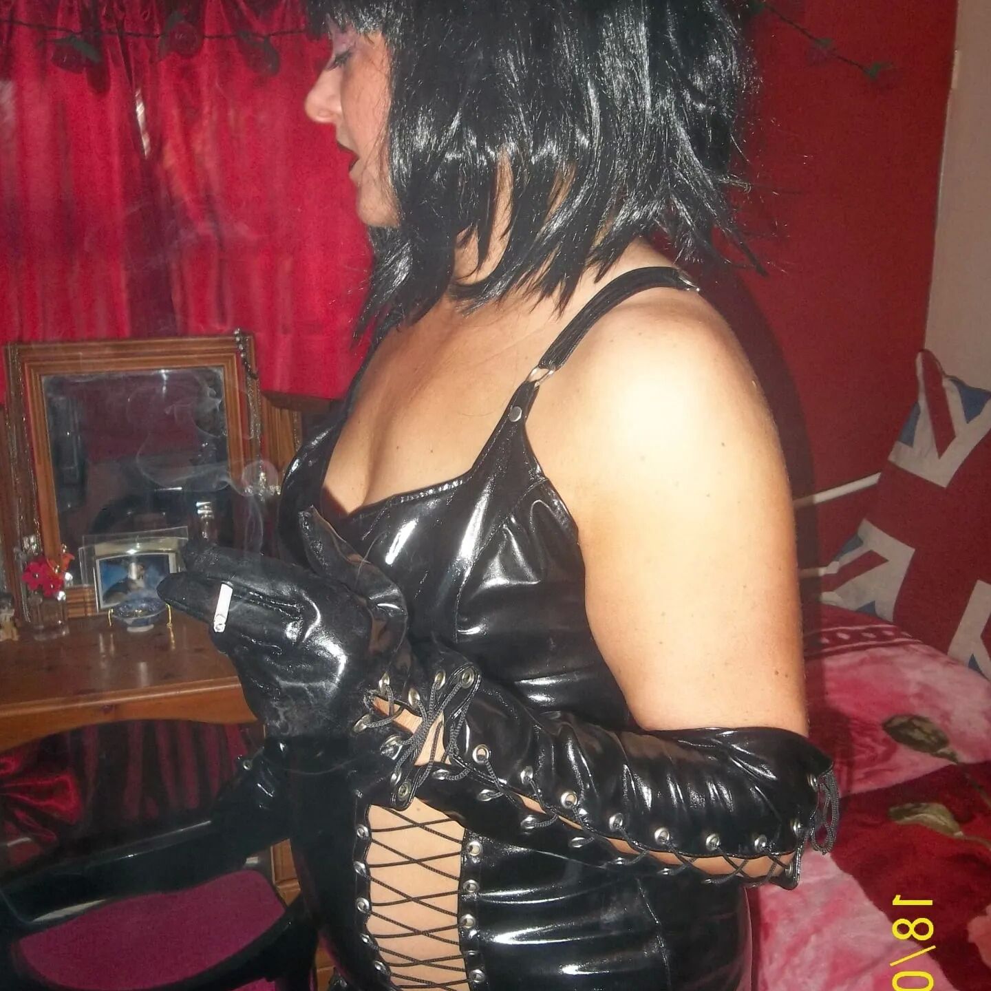 SHIRLEY SLUT 208