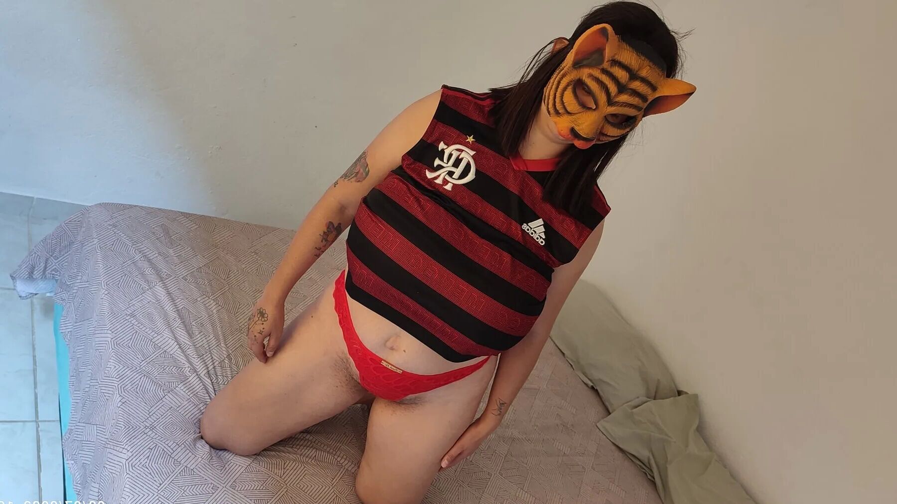 BED COUPLE SEXY , WOMAN YUMMY VERY GOOD