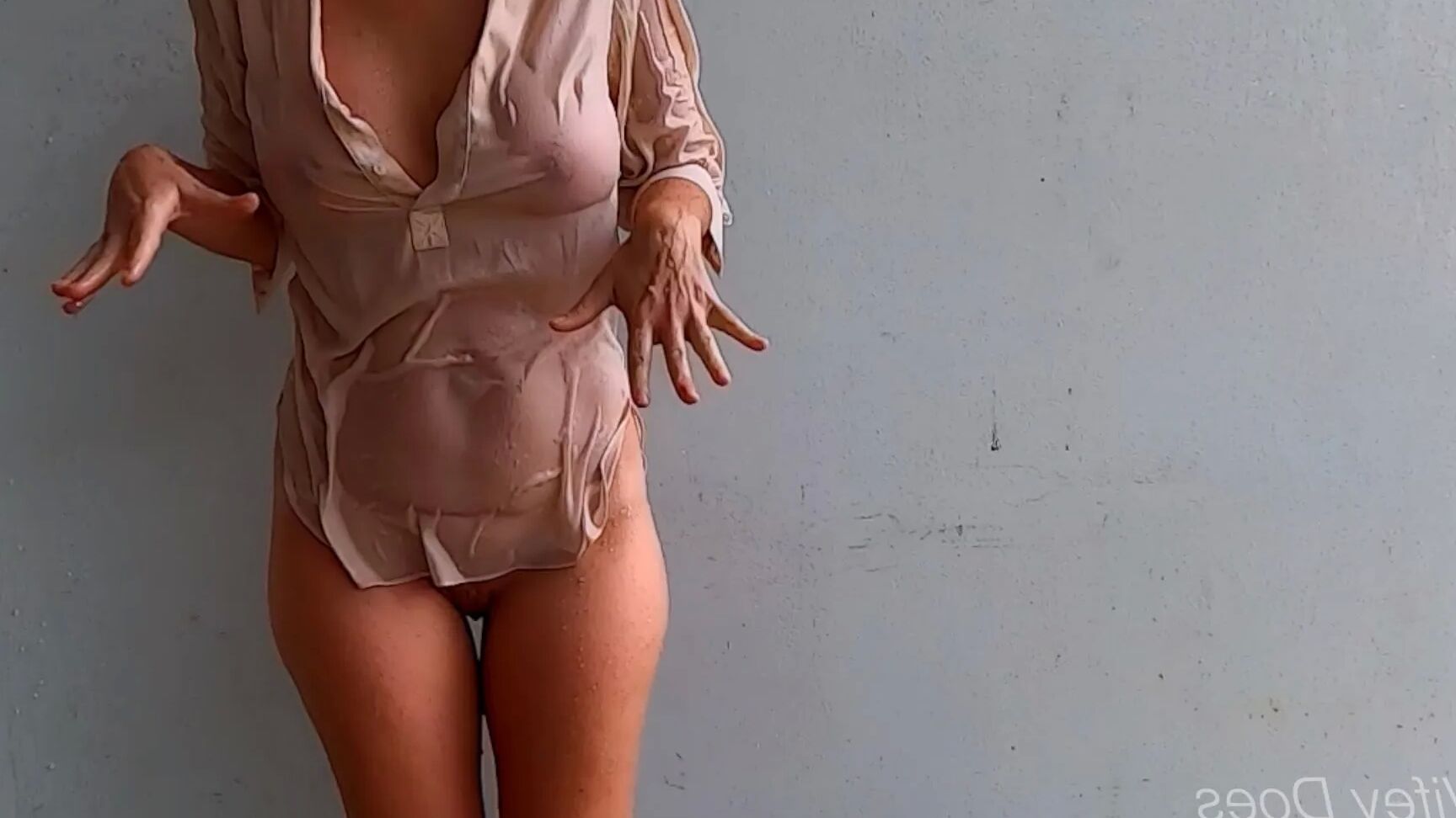 Wifey gets all wet braless and perfect tits