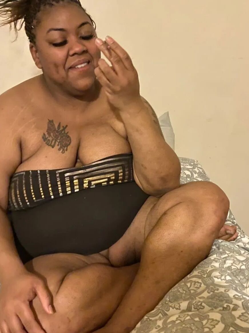 Fat Belly Tiara Danielle Cox Exposed