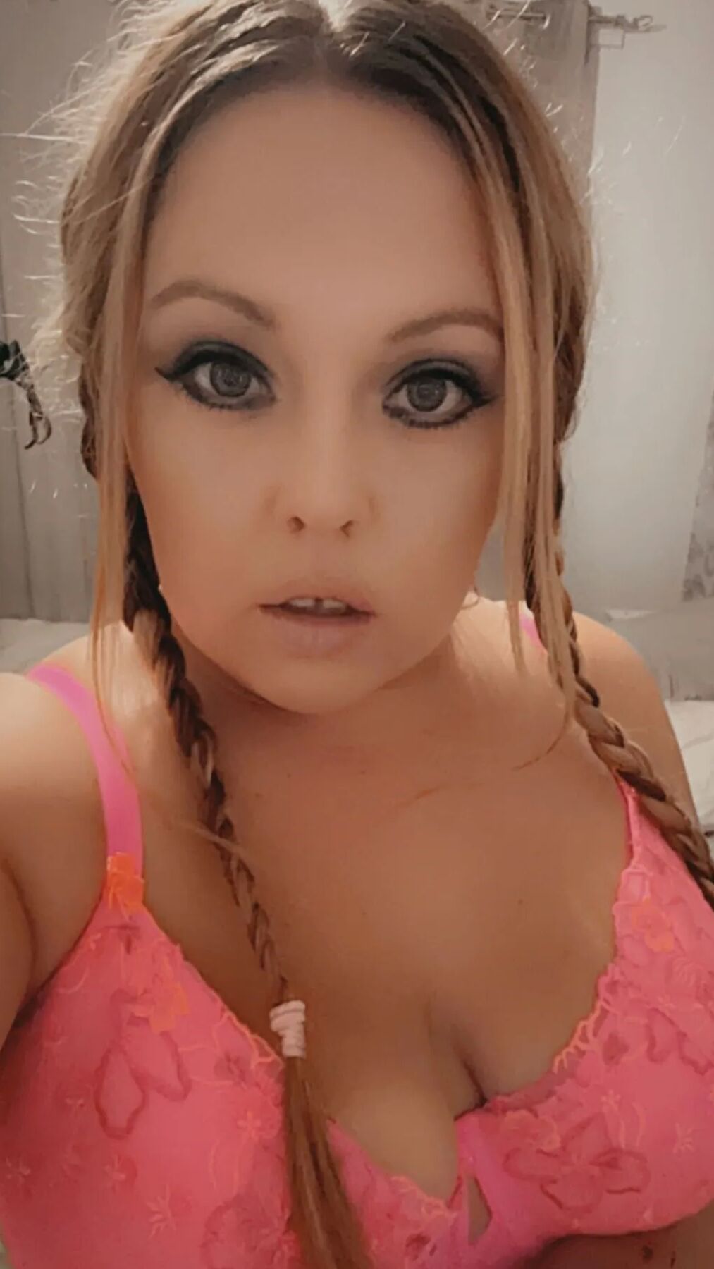 LunaMae0x0 Free Photos