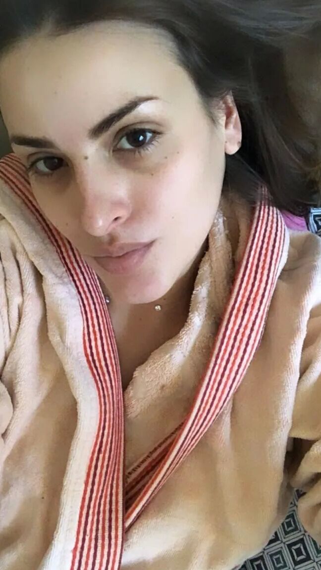 Natural beauty shares some of her selfies