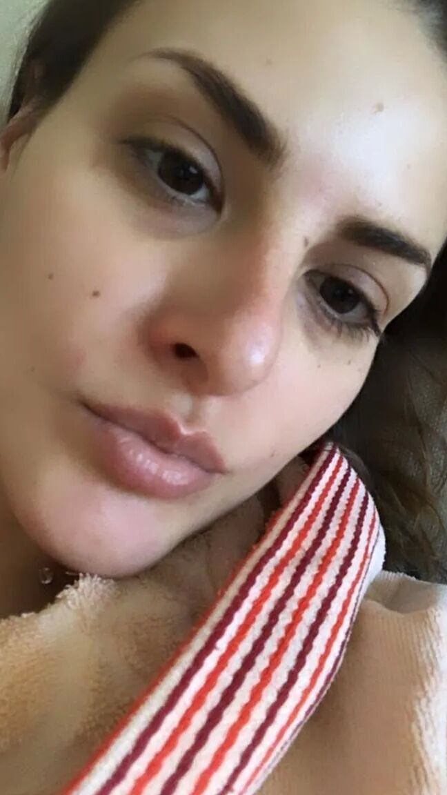 Natural beauty shares some of her selfies