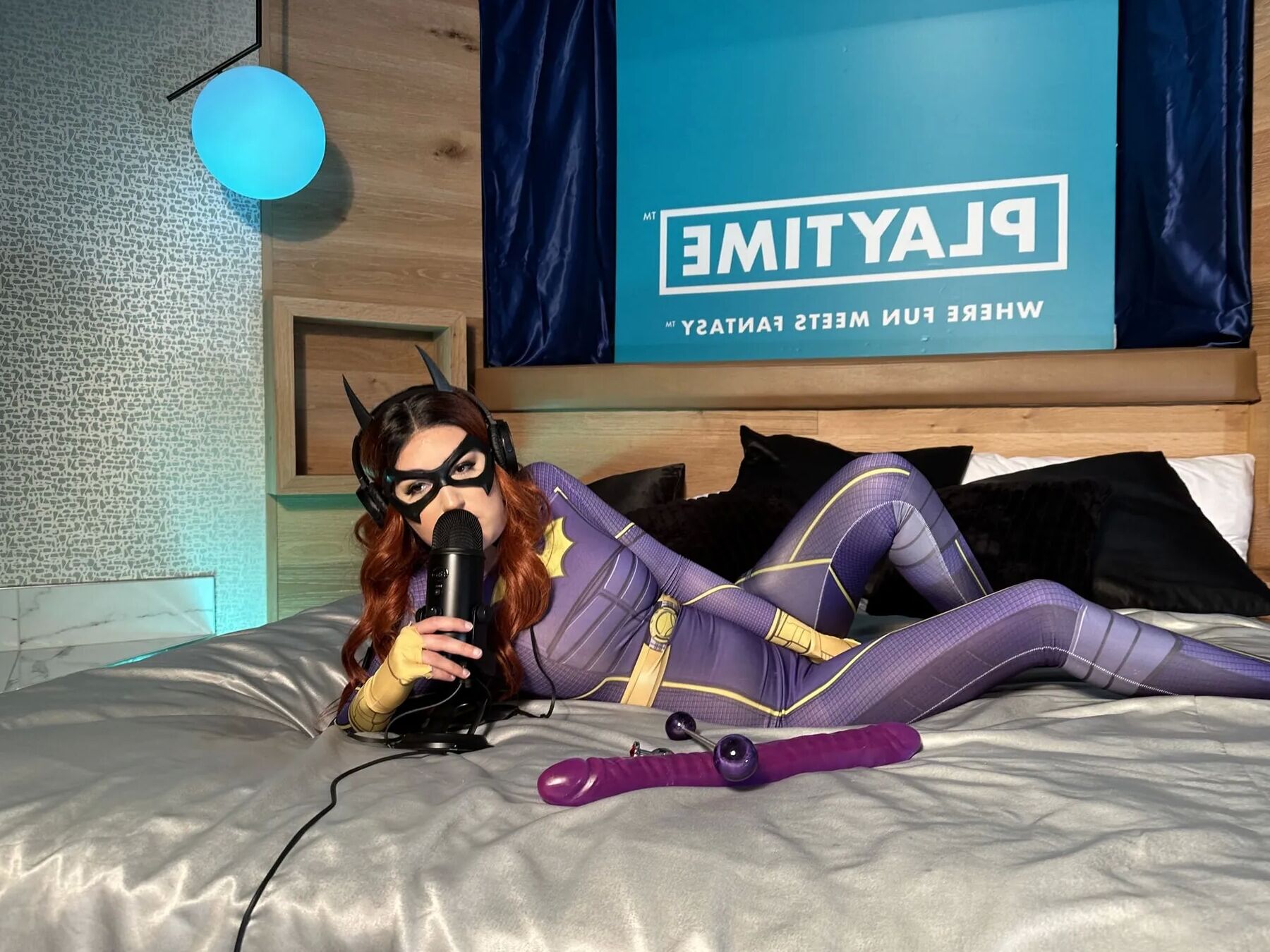 ASMR SEXY COSPLAY! super hot