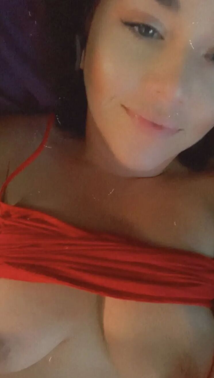 Want to watch my pretty pussy cum
